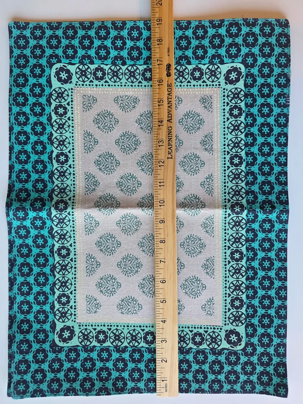 NWT Food Network Turquoise and Teal Patterned Dining Placemats (2)